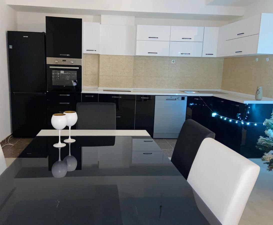 Gold Luxury Apartment Kumanovo Luaran gambar